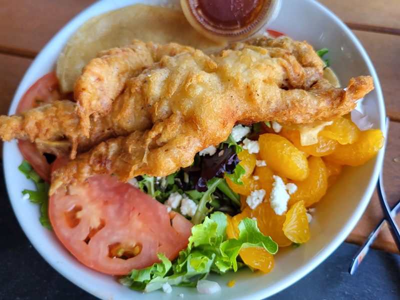Moondog Seaside Eatery food